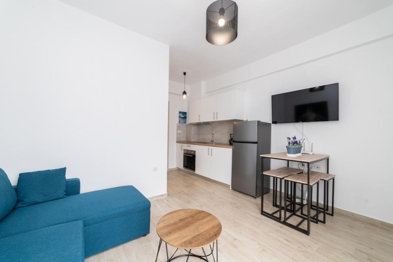 Danai & Palm Residential Complexes Leilighet Ofrínion Eksteriør bilde